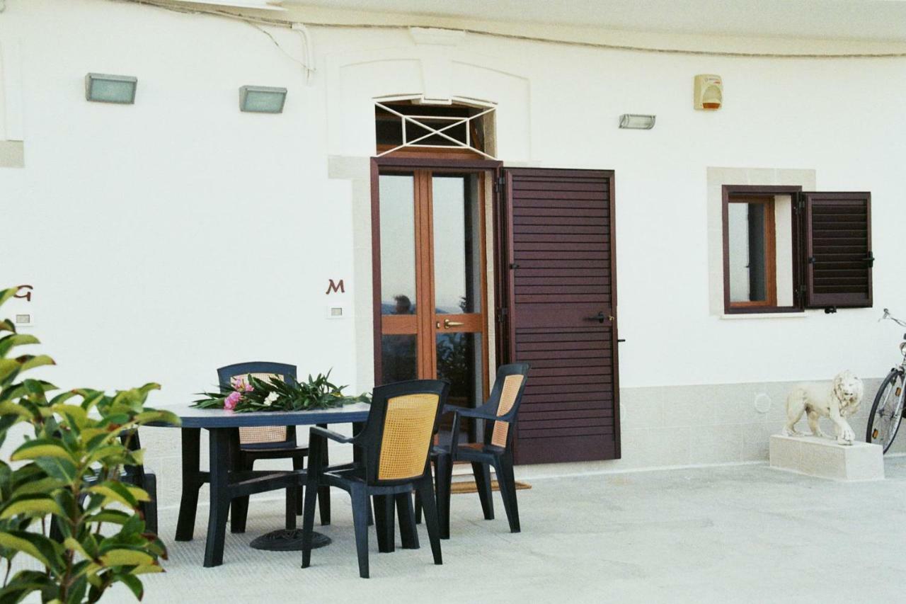 דירות וילאנובה די אוסטוני Casa Sullo Scoglio מראה חיצוני תמונה